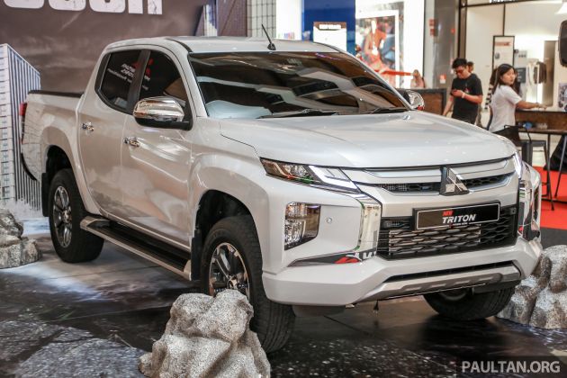 2019 Mitsubishi Triton in Adventure trim – Malaysian-spec interior revealed; Forward Collision Mitigation