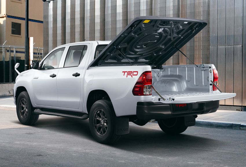Toyota Hilux Black Rally Edition, TRD parts revealed 905703