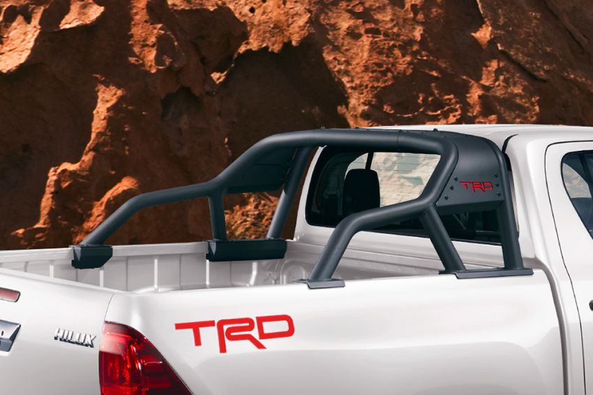 Toyota Hilux Black Rally Edition, TRD parts revealed 905696