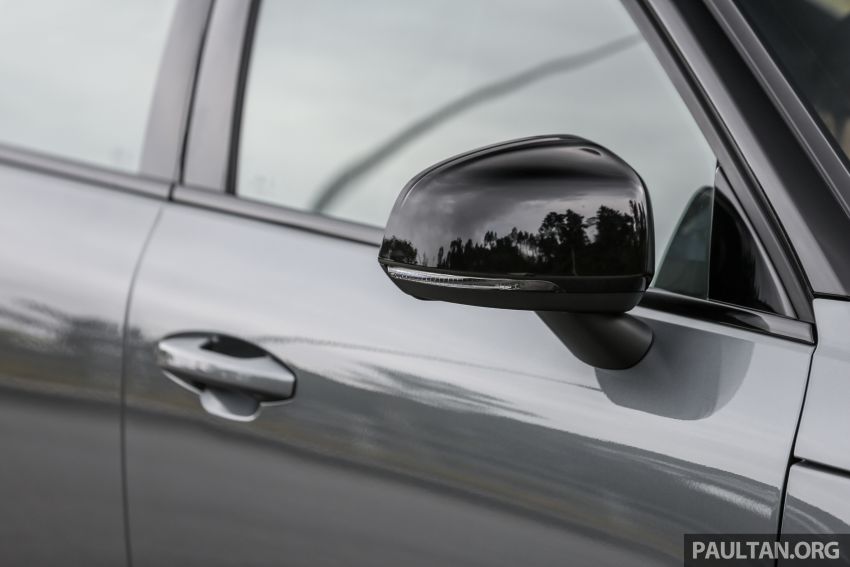 FIRST DRIVE: 2018 Volvo XC40 T5 AWD R-Design 902252