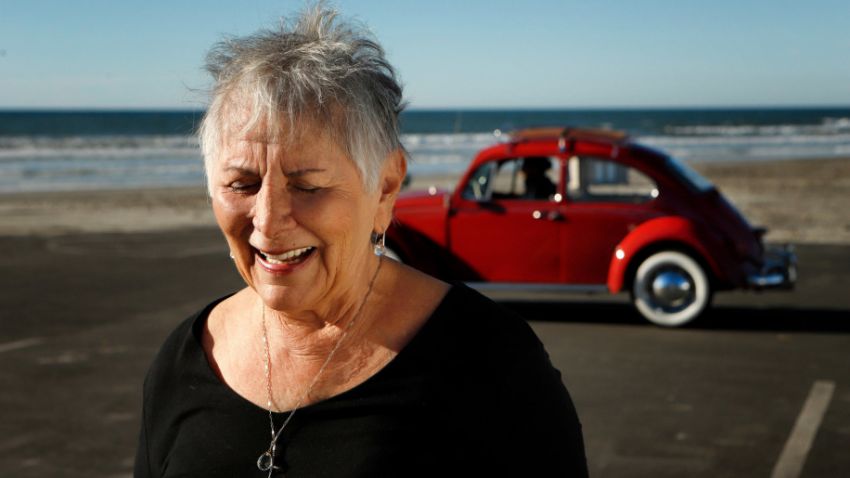Volkswagen lakukan restorasi percuma untuk sebuah Beetle keluaran 1966 milik wanita berumur 73 tahun 901045