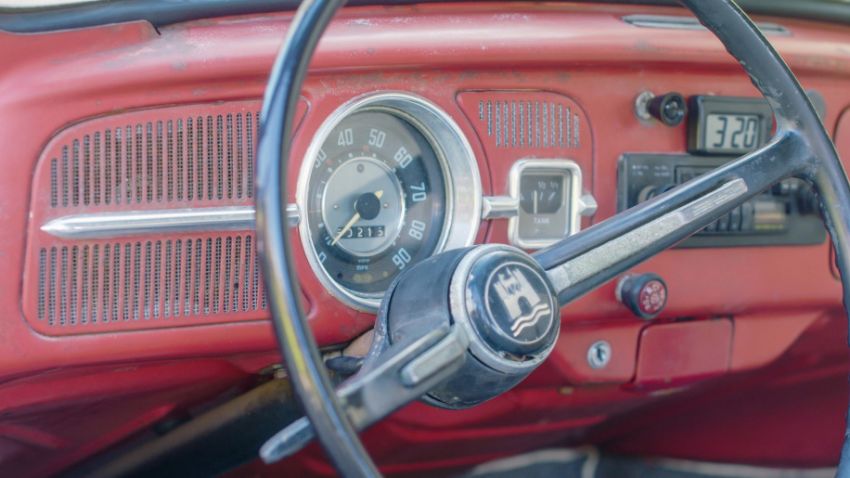 Volkswagen lakukan restorasi percuma untuk sebuah Beetle keluaran 1966 milik wanita berumur 73 tahun 901009