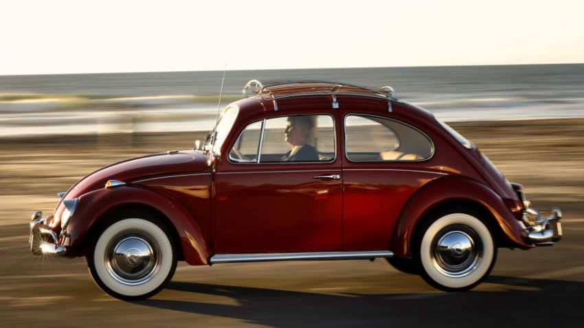 Volkswagen lakukan restorasi percuma untuk sebuah Beetle keluaran 1966 milik wanita berumur 73 tahun 901038