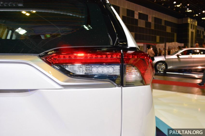 Toyota RAV4 2019 dilancarkan di S’pore Motor Show 909630