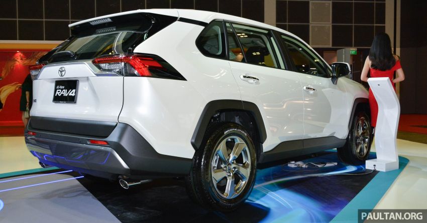 Toyota RAV4 2019 dilancarkan di S’pore Motor Show 909622