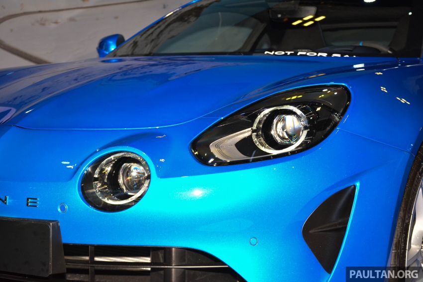 Alpine A110 goes on display at Singapore Motor Show 909474