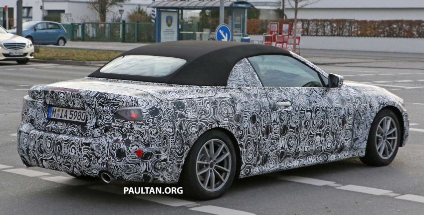 SPIED: G23 BMW 4 Series Convertible – interior seen 906771