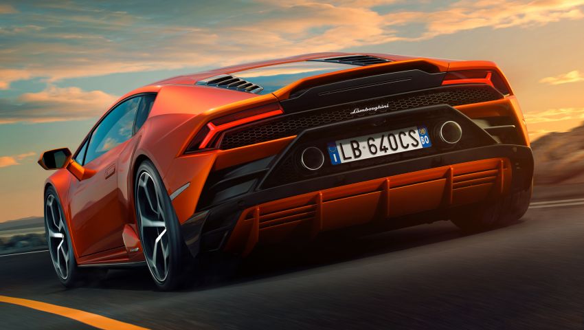 Lamborghini Huracan Evo shown: 640 hp, smarter aids Image #908035