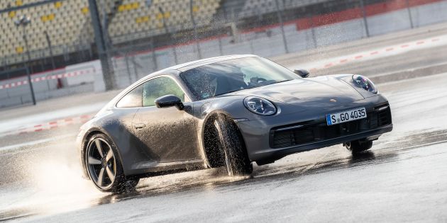 Porsche 911 dilengkapi mikrofon untuk bantu pemandu ketika masalah <em>hydroplanning</em> berlaku