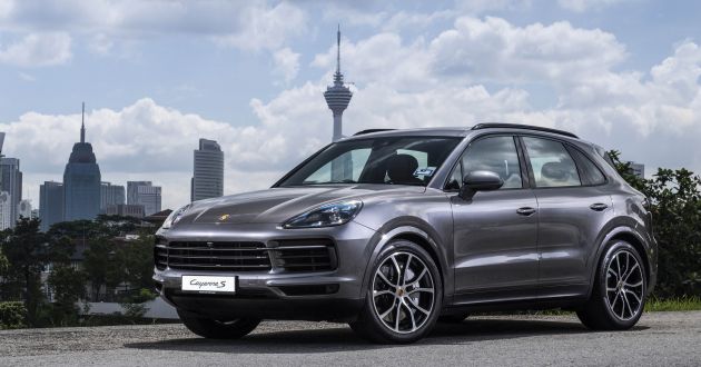 Porsche Cayenne, Panamera – new Premium Package, Power Steering Plus and PASM now standard in M’sia