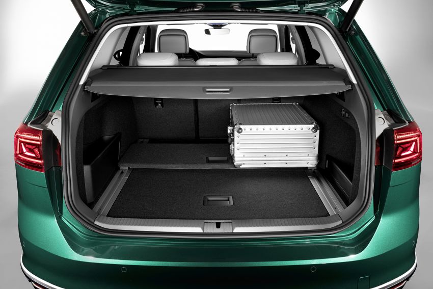 Volkswagen Passat B8 facelift didedahkan – sistem bantuan IQ.Drive dan infotainmen MIB3 baharu 919305
