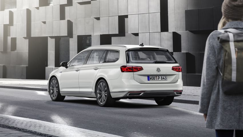 Volkswagen Passat B8 facelift didedahkan – sistem bantuan IQ.Drive dan infotainmen MIB3 baharu 919341