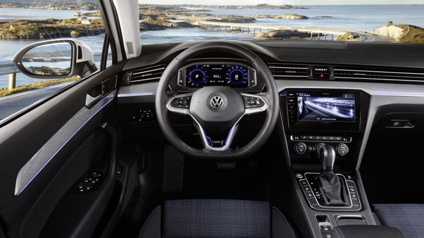 Volkswagen Passat B8 facelift didedahkan – sistem bantuan IQ.Drive dan infotainmen MIB3 baharu 919352