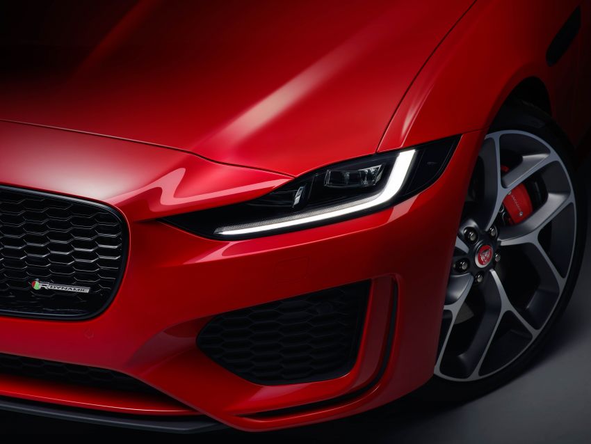 Jaguar XE facelift unveiled with updated styling, tech 927287