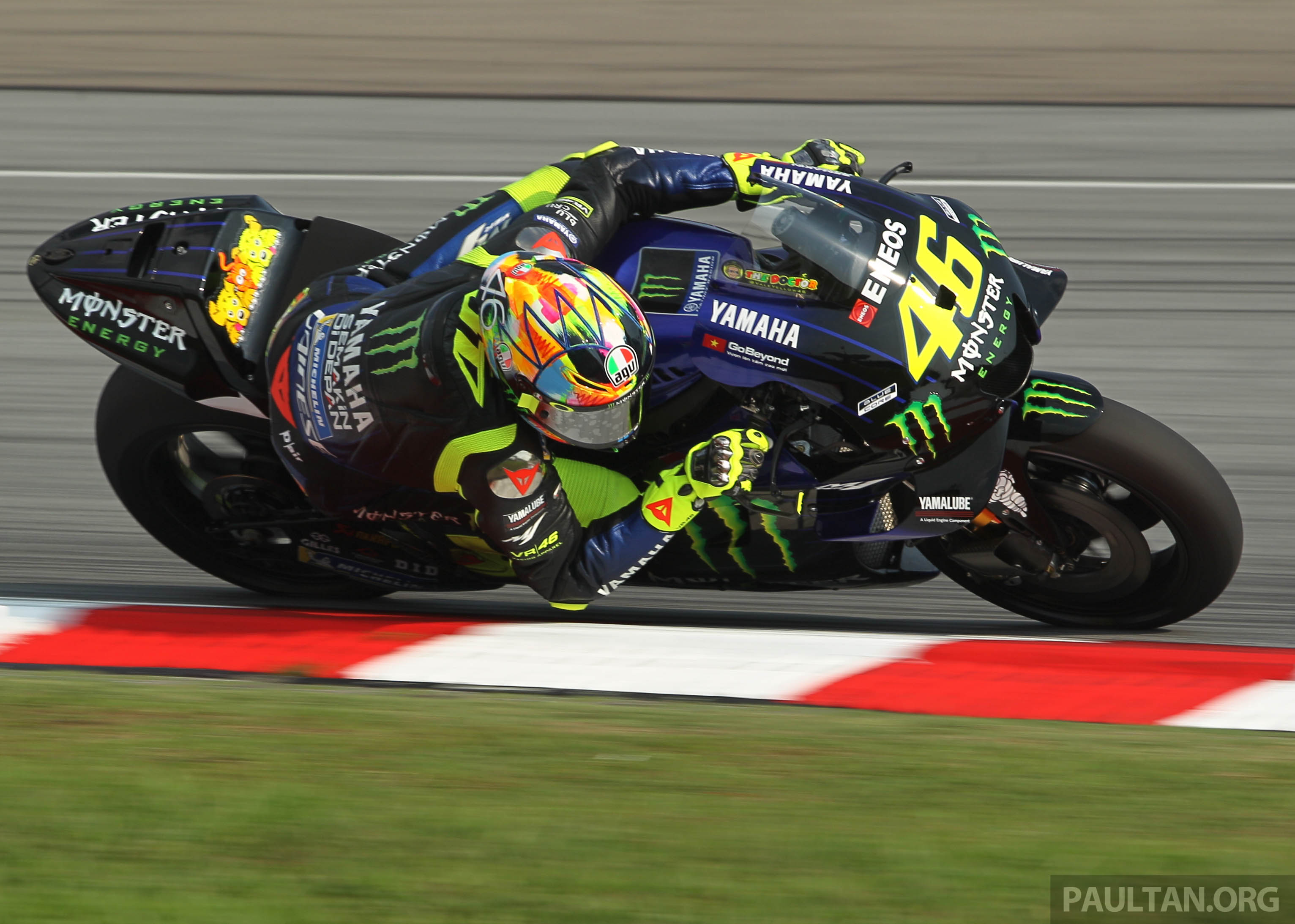 Lorenzo "better have a plan to deal with me," says Rossi 2019 testing begins in Sepang - paultan.org