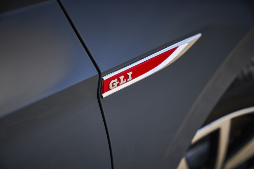 2019 Volkswagen Jetta GLI debuts in Chicago – 228 hp from the Golf GTI, six-speed manual, LSD standard 919776