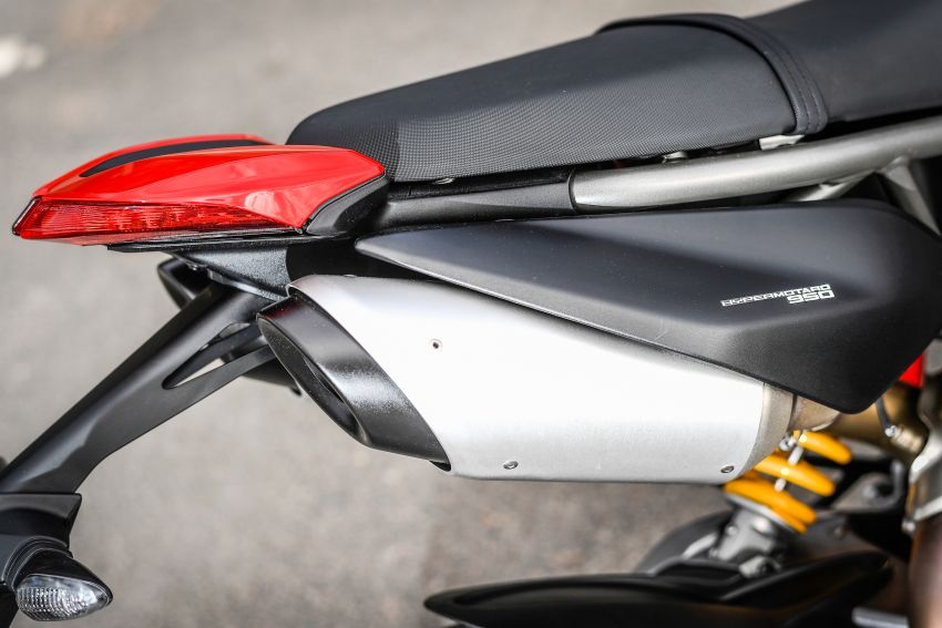 Ducati Hypermotard 950 – perubahan utama generasi ketiga berbanding Hypermotard 939 generasi pertama 920031