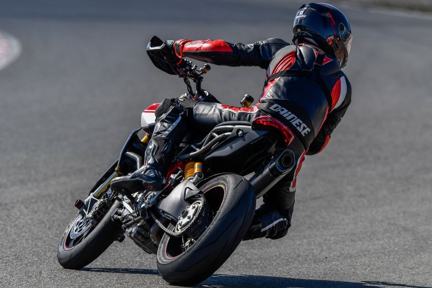 TUNGGANG UJI: Ducati Hypermotard 950 – mahu kembali jadi jahat, pemuas nafsu penunggang nakal 923025