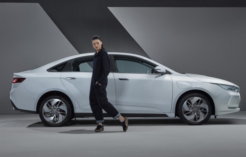 Geely GE11 all-electric sedan – first official images out 924015