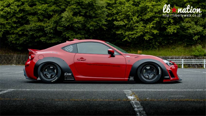 Toyota 86 and Subaru BRZ get the Liberty Walk touch 922332