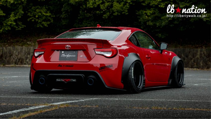 Toyota 86 and Subaru BRZ get the Liberty Walk touch 922333