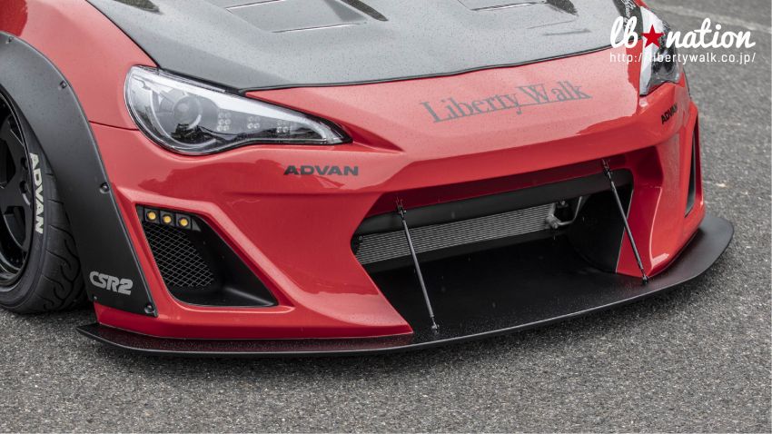 Toyota 86 and Subaru BRZ get the Liberty Walk touch 922334