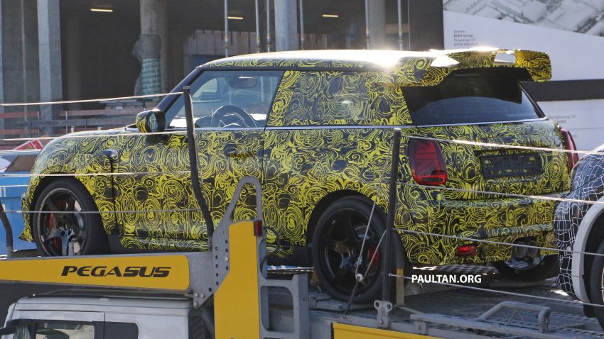 SPIED: MINI John Cooper Works GP gets racy styling 922044