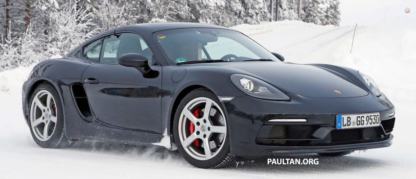 SPIED: Porsche 718 Cayman facelift – GT4 Touring? 920823