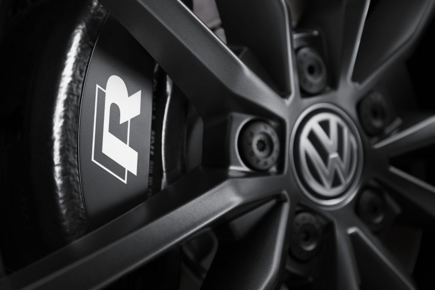 Volkswagen T-Roc R – 300 PS, 400 Nm, 4.9 seconds Image #925416