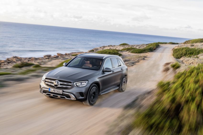 X253 Mercedes-Benz GLC facelift unveiled – new mild hybrid engines, MBUX infotainment system 927980