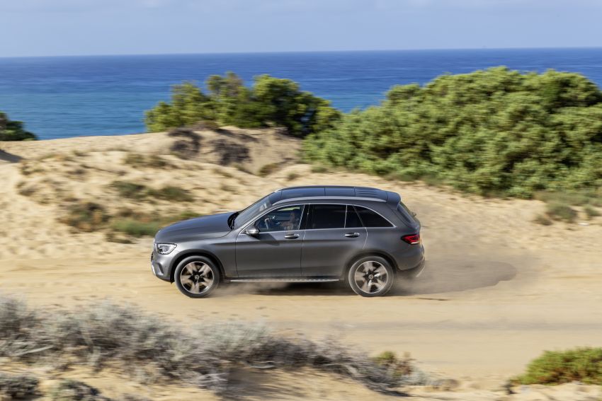 X253 Mercedes-Benz GLC facelift unveiled – new mild hybrid engines, MBUX infotainment system 927964