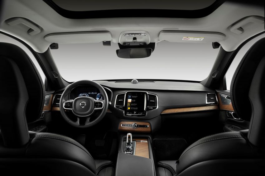 Volvo to install in-car cameras to prevent drunk driving 936809