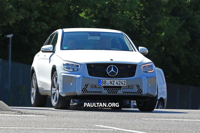 C253 Mercedes-Benz GLC Coupe facelift gets teased 936037
