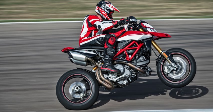 TUNGGANG UJI: Ducati Hypermotard 950 – mahu kembali jadi jahat, pemuas nafsu penunggang nakal 928660