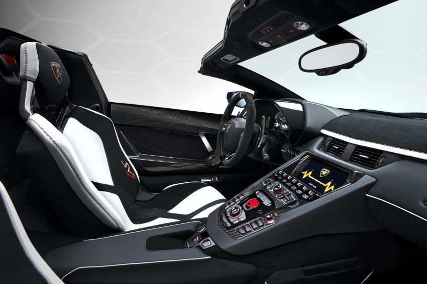 Lamborghini Aventador SVJ Roadster – 800 unit saja 929754