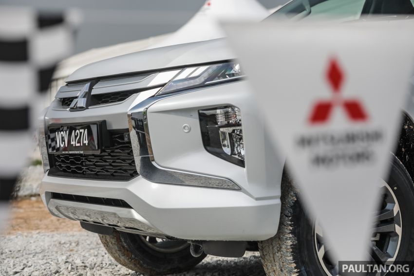 VIDEO: Mitsubishi 4Sure Thrill event – experiencing dirt drifting with Dakar Rally champ in the new Triton! 932057