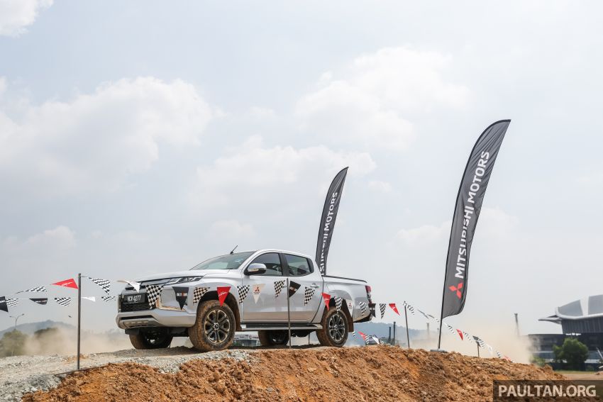 VIDEO: Mitsubishi 4Sure Thrill event – experiencing dirt drifting with Dakar Rally champ in the new Triton! 932093