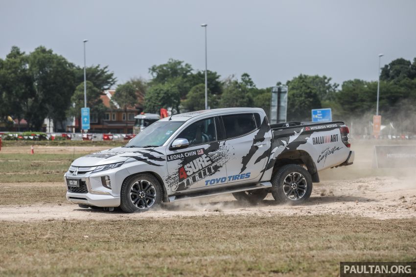 VIDEO: Mitsubishi 4Sure Thrill event – experiencing dirt drifting with Dakar Rally champ in the new Triton! 932108
