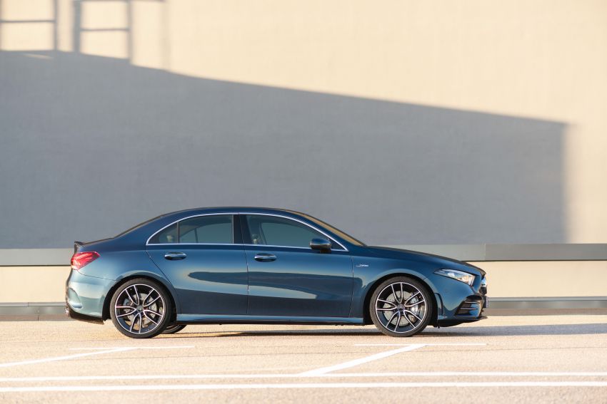 V177 Mercedes-AMG A35 4Matic Sedan revealed with 306 hp and 420 litre boot; 0-100 km/h in 4.8 seconds 939237