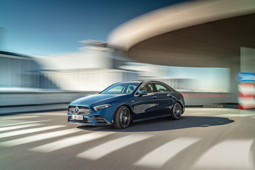 V177 Mercedes-AMG A35 4Matic Sedan revealed with 306 hp and 420 litre boot; 0-100 km/h in 4.8 seconds 939196