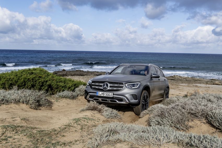 Mercedes-Benz GLC X253 <em>facelift</em> ditunjuk – enjin <em>mild hybrid</em> baru dengan sistem infotainmen MBUX 928292