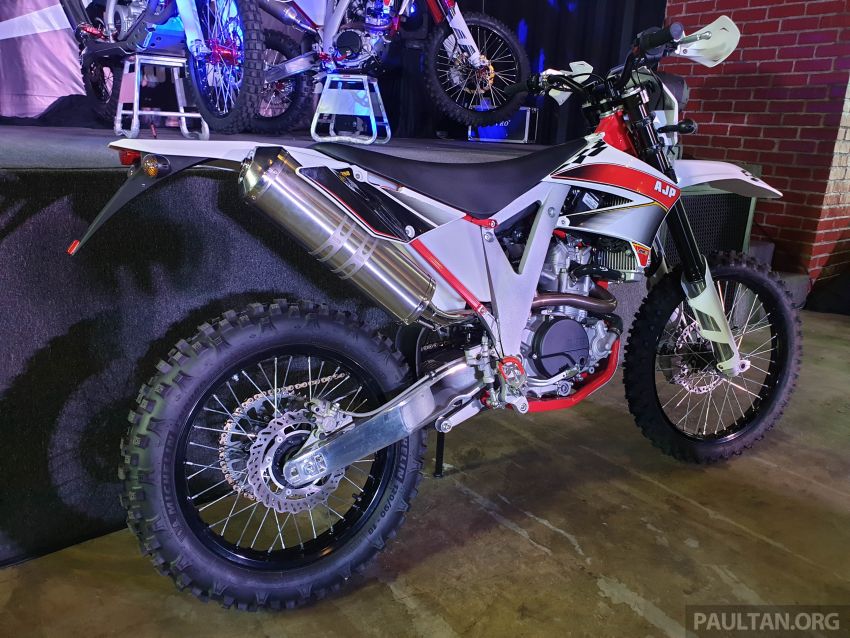 AJP Motos lancar empat model lasak untuk Malaysia 954610