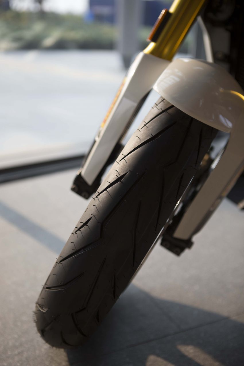 Review: 2019 Pirelli Diablo Rosso Sport – we test ride big bike rubber for the small bike rider, from RM100 954049