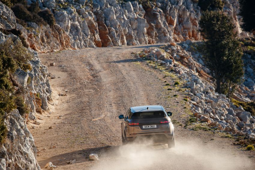 MEGA GALLERY: 2019 Range Rover Evoque in Greece 951861