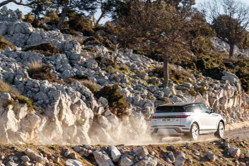 MEGA GALLERY: 2019 Range Rover Evoque in Greece 951879