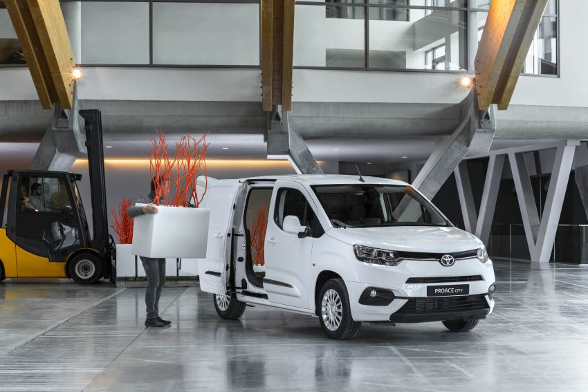 2019 Toyota Proace City unveiled – compact city van 954395