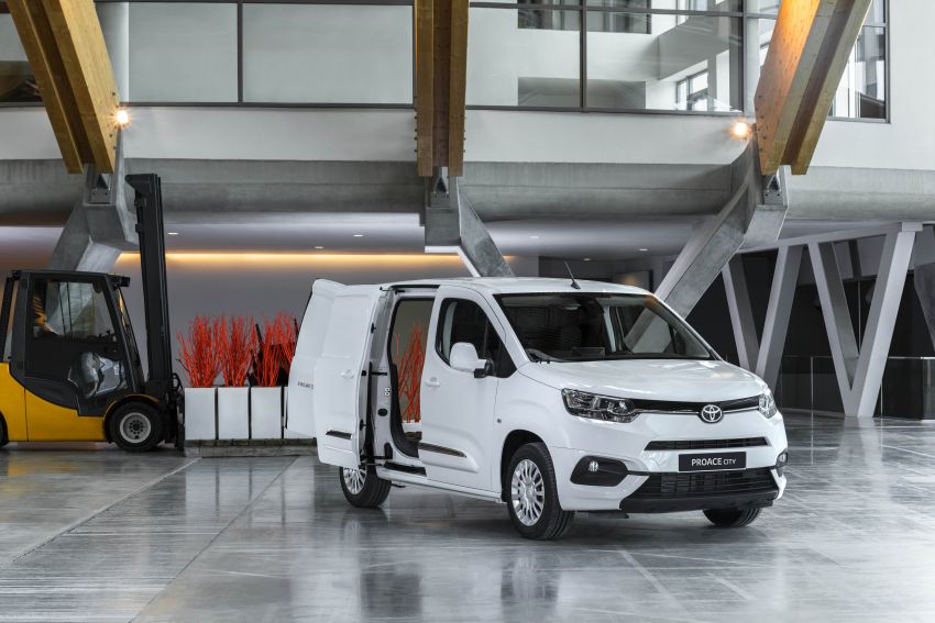 2019 Toyota Proace City unveiled – compact city van 954394