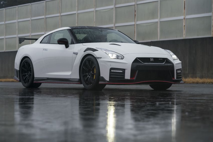 2020 Nissan GT-R Nismo sheds weight, improves grip 948666