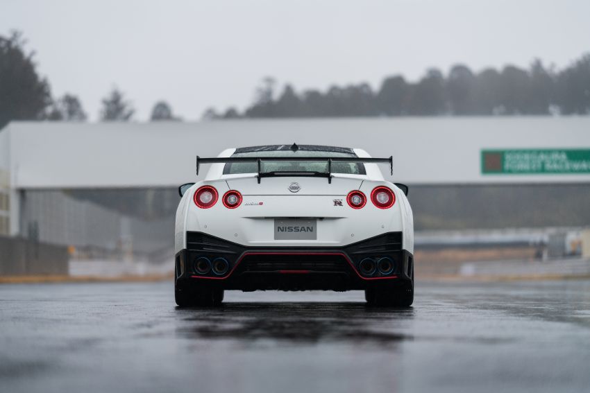 2020 Nissan GT-R Nismo sheds weight, improves grip 948672