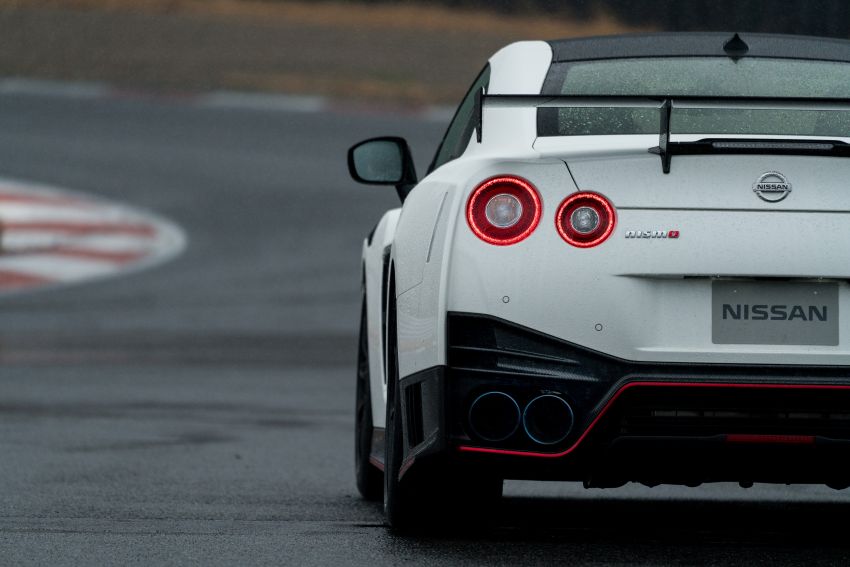 2020 Nissan GT-R Nismo sheds weight, improves grip 948674
